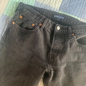 Levi’s 501 taper cropped jeans in washed black